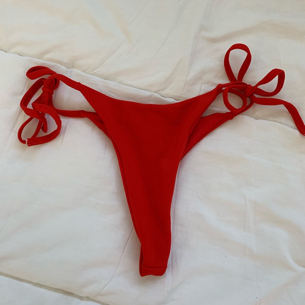 String thong bikini